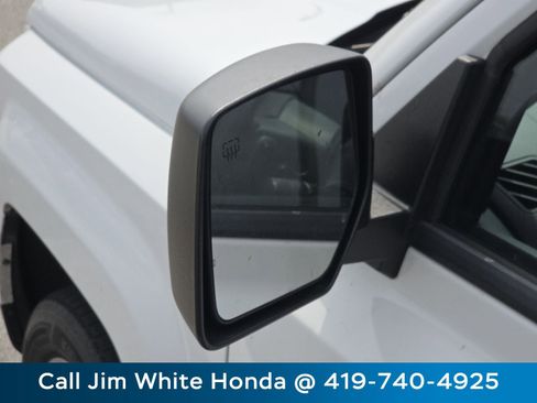 Used 2013 Jeep Patriot Latitude AWD/4WD image 14