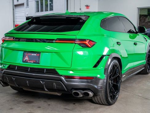 Used 2023 Lamborghini Urus Performante image 6