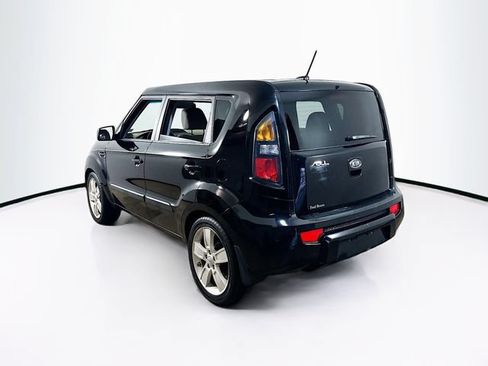 Used 2011 Kia Soul ! FWD image 6