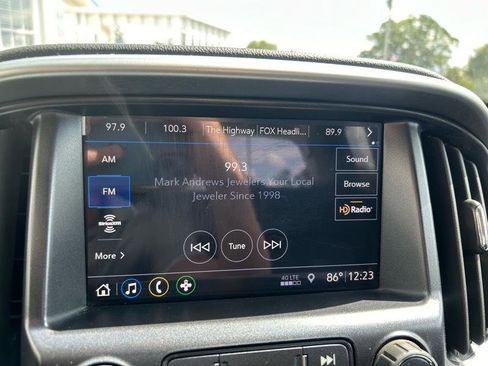 Used 2020 Chevrolet Colorado LT w/ Safety Package image 13