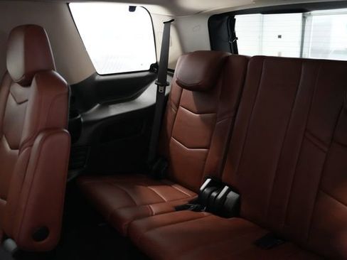 Used 2019 Cadillac Escalade Premium Luxury AWD/4WD image 18