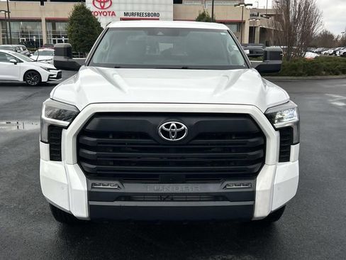 Used 2022 Toyota Tundra SR5 w/ SR5 Convenience Package AWD/4WD image 9