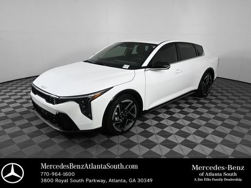 Used 2025 Kia K4 GT-Line FWD image 1