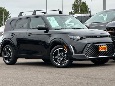 Used 2025 Kia Soul EX FWD image 2