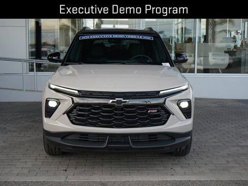 Used 2026 Chevrolet TrailBlazer RS w/ Convenience Package AWD/4WD image 3