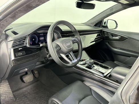 Used 2019 Audi Q8 Prestige AWD/4WD image 4