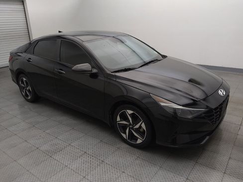 Used 2023 Hyundai Elantra SEL w/ Convenience Package FWD image 11