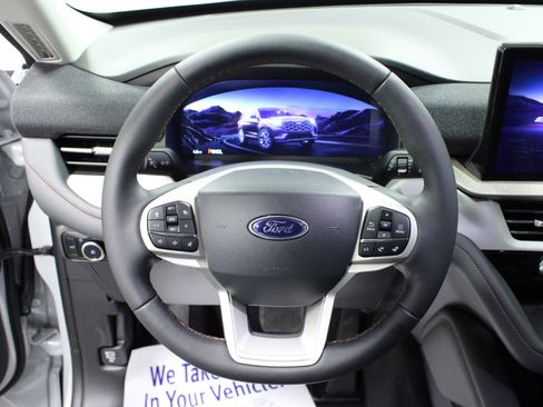 New 2026 Ford Explorer Active w/ Active Comfort Package image 18
