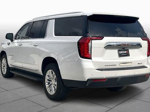 Used 2021 GMC Yukon XL SLT w/ SLT Premium Package image 11