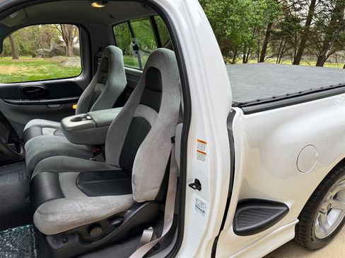 Used 1999 Ford F150 Lightning image 48