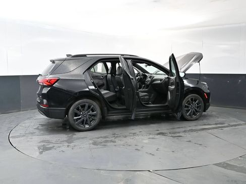 Used 2023 Chevrolet Equinox RS AWD/4WD image 17