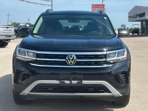Used 2023 Volkswagen Atlas SE w/ Panoramic Sunroof Package FWD image 2