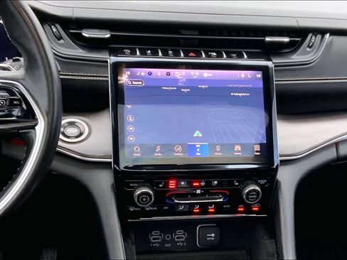 Certified 2021 Jeep Grand Cherokee L Overland w/ Luxury Tech Group IV image 7