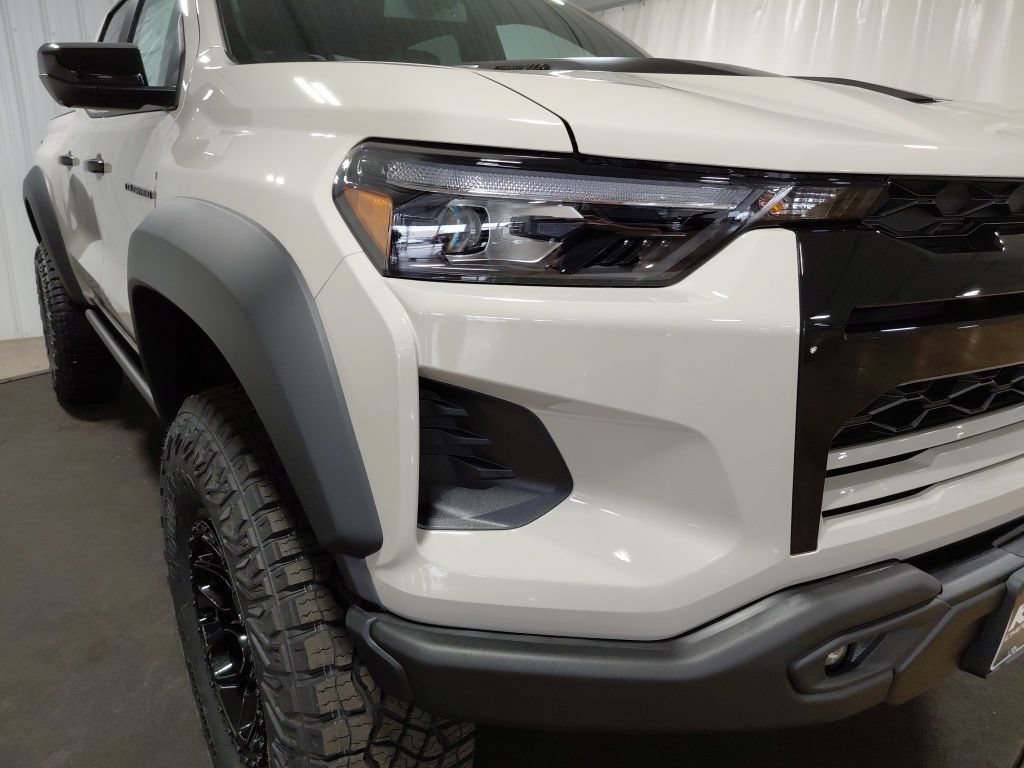 New 2026 Chevrolet Colorado ZR2 w/ ZR2 Bison Edition AWD/4WD image 14