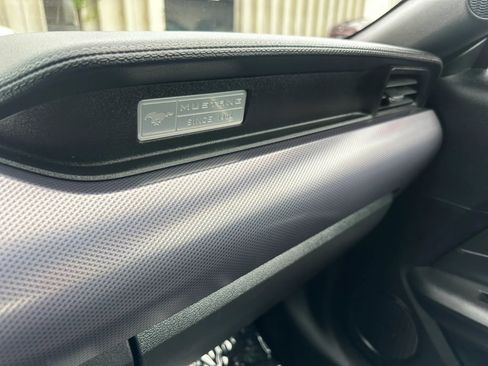 Used 2017 Ford Mustang GT RWD image 14