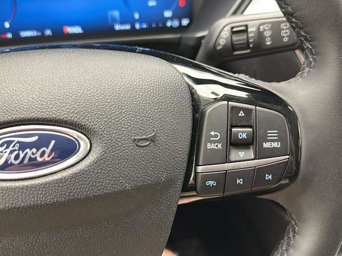Used 2023 Ford Escape Platinum w/ Premium Technology Package AWD/4WD image 19