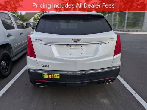 Used 2017 Cadillac XT5 Premium Luxury w/ Driver Assist Package FWD image 5