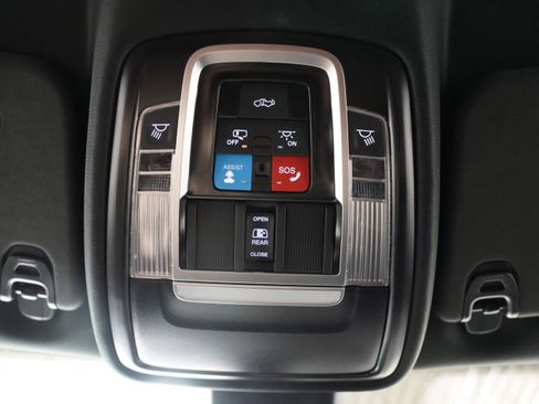 New 2026 RAM 1500 Laramie AWD/4WD image 31