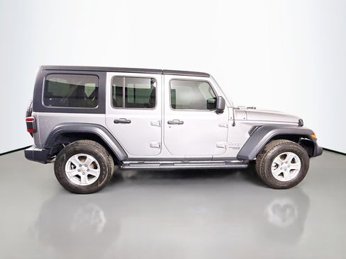 Used 2018 Jeep Wrangler Unlimited Sport S image 11
