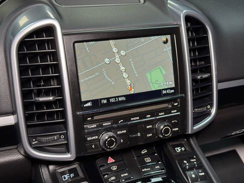 Used 2014 Porsche Cayenne AWD/4WD image 51