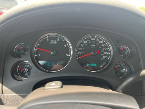 Used 2011 GMC Sierra 2500 Denali AWD/4WD image 16