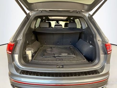 Used 2023 Volkswagen Tiguan SEL R-Line AWD/4WD image 27