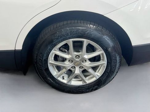 Used 2024 Chevrolet Equinox LT AWD/4WD image 22
