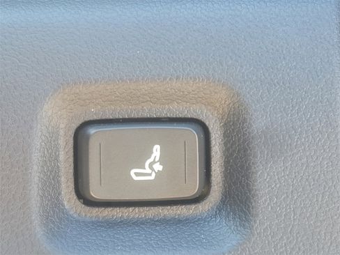 New 2026 Toyota Tacoma SR image 18