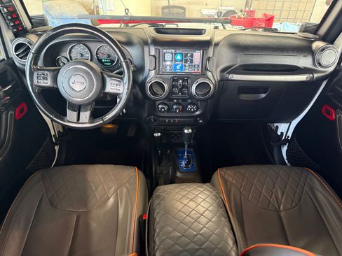 Used 2018 Jeep Wrangler Unlimited Sport S AWD/4WD image 28