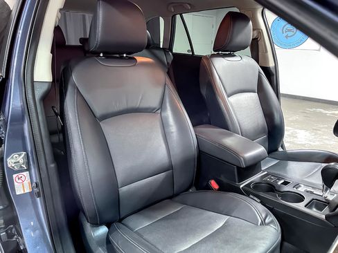 Used 2017 Subaru Outback 2.5i Limited image 17