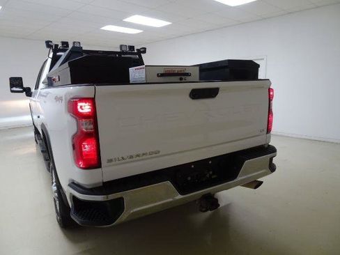 Used 2022 Chevrolet Silverado 2500 LT w/ Convenience Package AWD/4WD image 13