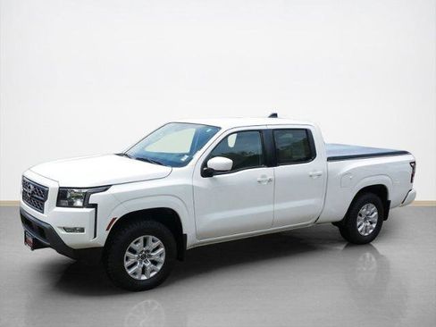 Certified 2023 Nissan Frontier SV w/ Technology Package AWD/4WD image 7