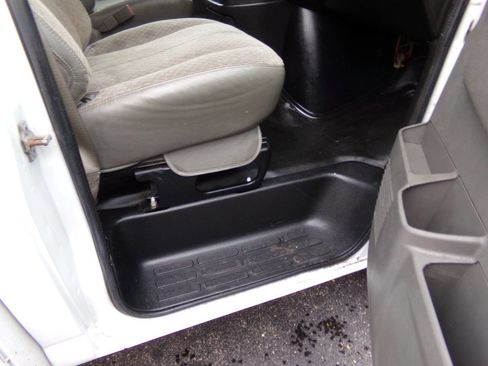 Used 2019 Chevrolet Express 3500 w/ Power Convenience Package image 14