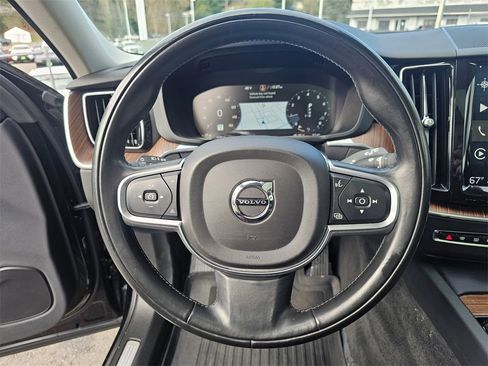 Used 2019 Volvo XC60 T6 Momentum w/ Advanced Package image 26