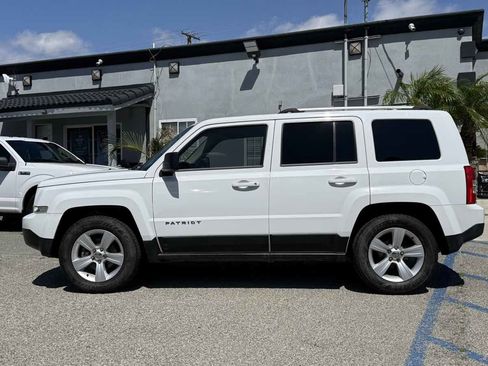 Used 2014 Jeep Patriot Limited FWD image 2