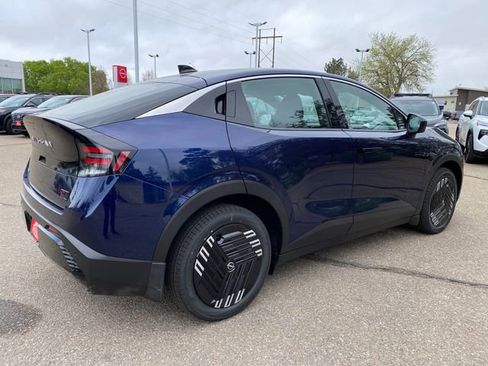 New 2026 Nissan Leaf image 5