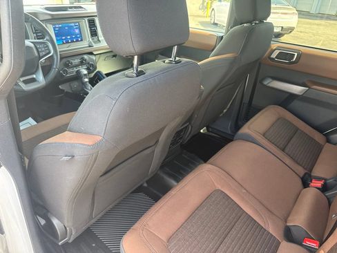 Used 2022 Ford Bronco Outer Banks AWD/4WD image 15