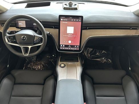 New 2025 Volvo EX90 Ultra image 3