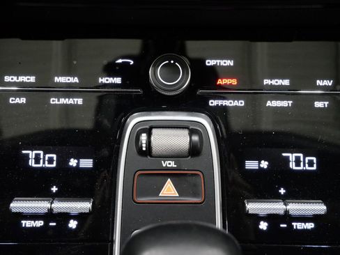 Used 2023 Porsche Cayenne S image 20