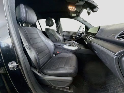 Used 2025 Mercedes-Benz GLS 450 4MATIC image 32