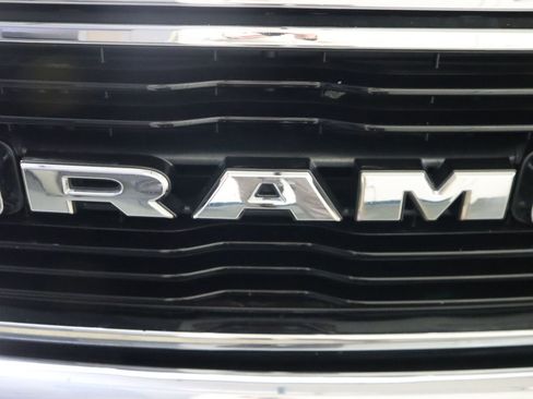 Used 2019 RAM 1500 Big Horn AWD/4WD image 19