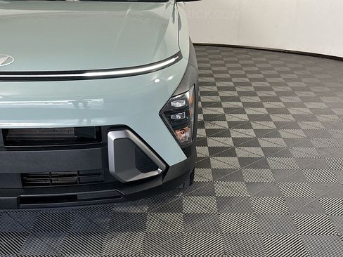 Used 2025 Hyundai Kona SEL FWD image 9