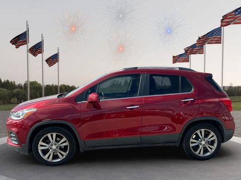 Used 2020 Chevrolet Trax LT w/ LT Convenience Package FWD image 5