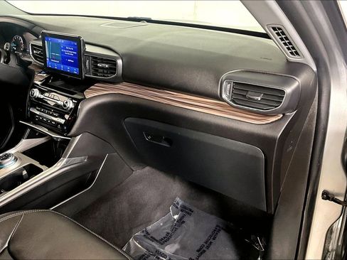 Used 2023 Ford Explorer Limited AWD/4WD image 16