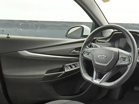 Used 2023 Chevrolet Bolt EUV LT w/ Driver Confidence Package FWD image 17