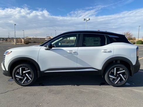 New 2026 Nissan Kicks SV image 3