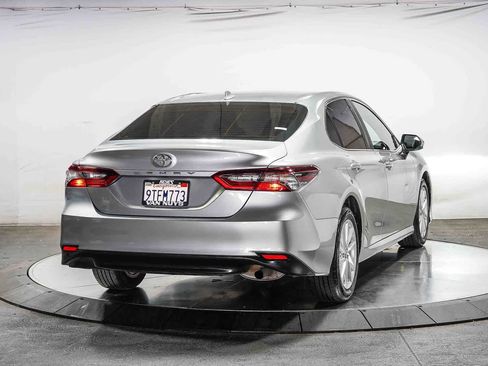 Certified 2021 Toyota Camry LE w/ Carpet Mat Package (TMS) FWD image 5