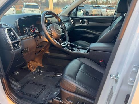 Used 2021 Kia Sorento S w/ Panoramic Sunroof Package image 6