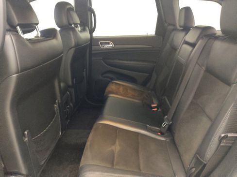 Used 2019 Jeep Grand Cherokee Altitude RWD image 18