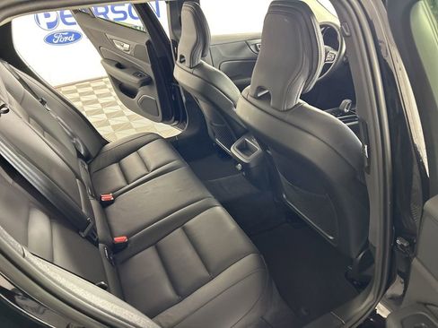 Used 2025 Volvo V60 B5 Cross Country Plus image 28